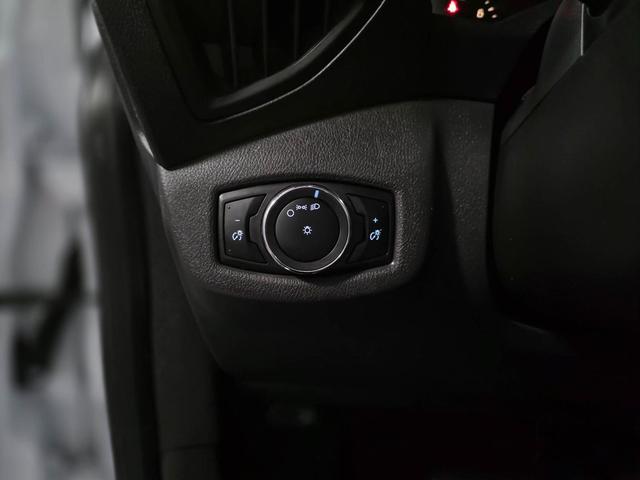 Photo of 2018 Frozen White Ford Transit Connect
