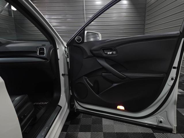 Photo of 2018 White Diamond Pearl Acura RDX