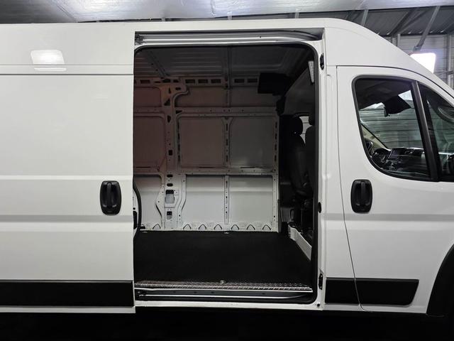 Photo of 2023 Bright White Clearcoat RAM ProMaster 2500