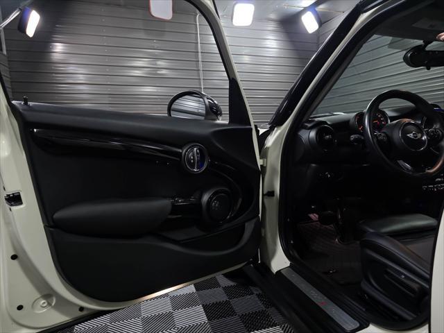 Photo of 2018 Pepper White MINI Hardtop