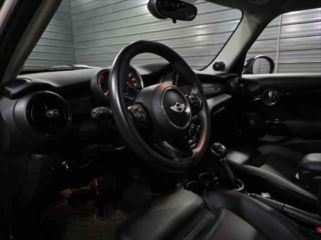 Photo of 2018 Pepper White MINI Hardtop