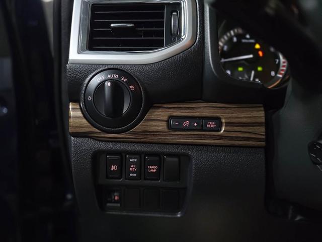 Photo of 2018 Deep Blue Pearl Nissan Titan XD