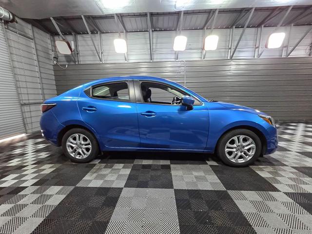 Photo of 2018 Sapphire Toyota Yaris iA