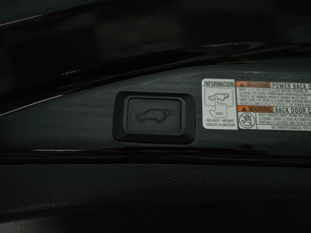 Photo of 2017 Black Toyota RAV4