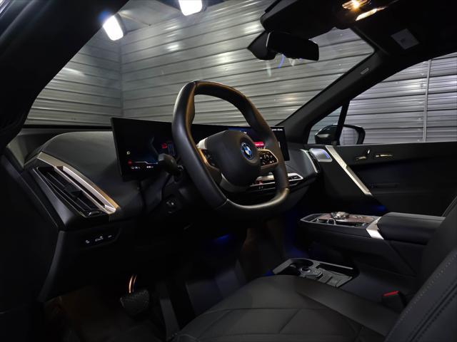 Photo of 2024 Dark Graphite Metallic BMW iX