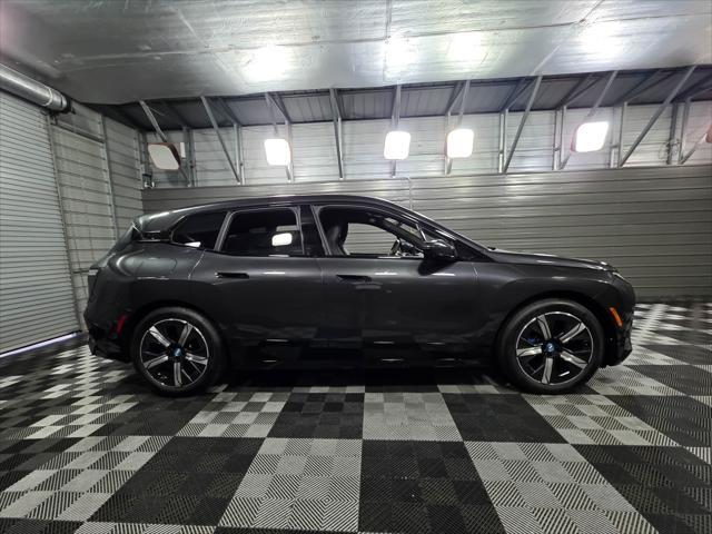 Photo of 2024 Dark Graphite Metallic BMW iX