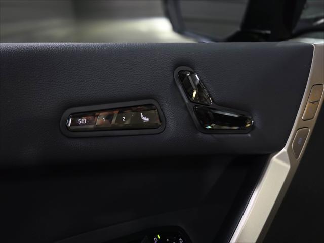 Photo of 2024 Dark Graphite Metallic BMW iX