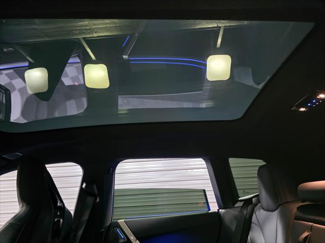 Photo of 2024 Dark Graphite Metallic BMW iX