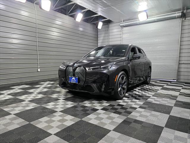 Photo of 2024 Dark Graphite Metallic BMW iX