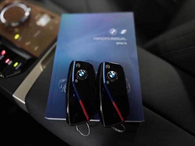 Photo of 2024 Dark Graphite Metallic BMW iX