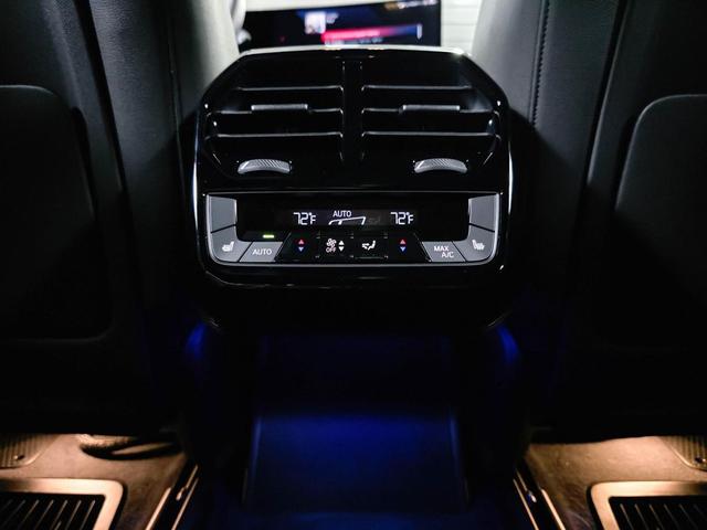 Photo of 2024 Dark Graphite Metallic BMW iX