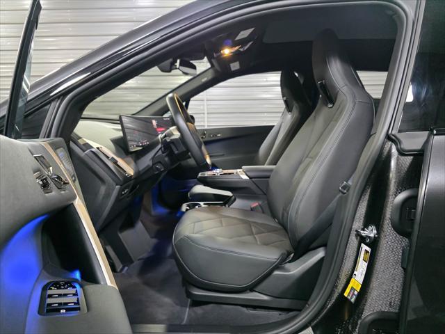 Photo of 2024 Dark Graphite Metallic BMW iX