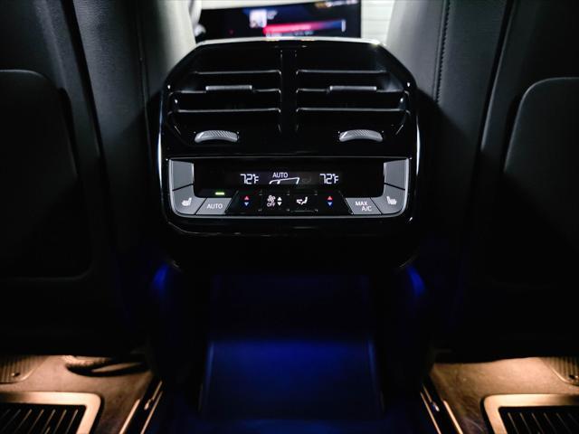 Photo of 2024 Dark Graphite Metallic BMW iX