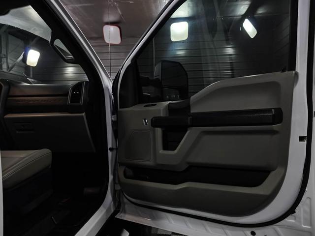 Photo of 2021 Oxford White Ford F-250