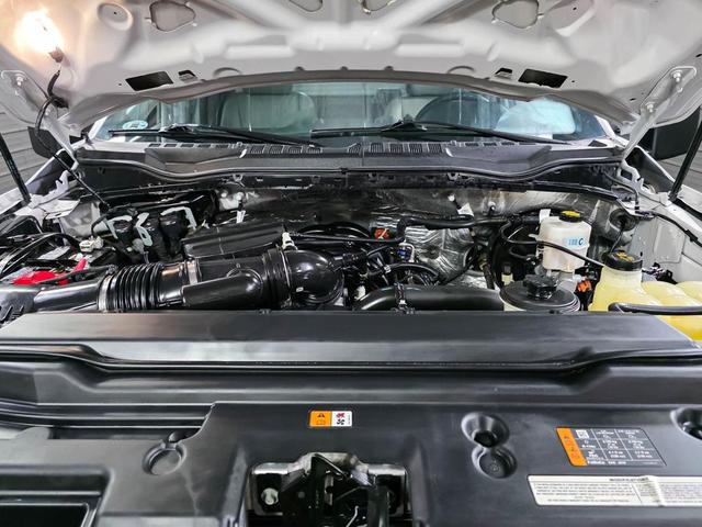 Photo of 2021 Oxford White Ford F-250