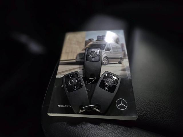 Photo of 2019 Arctic White Mercedes-Benz Sprinter 2500