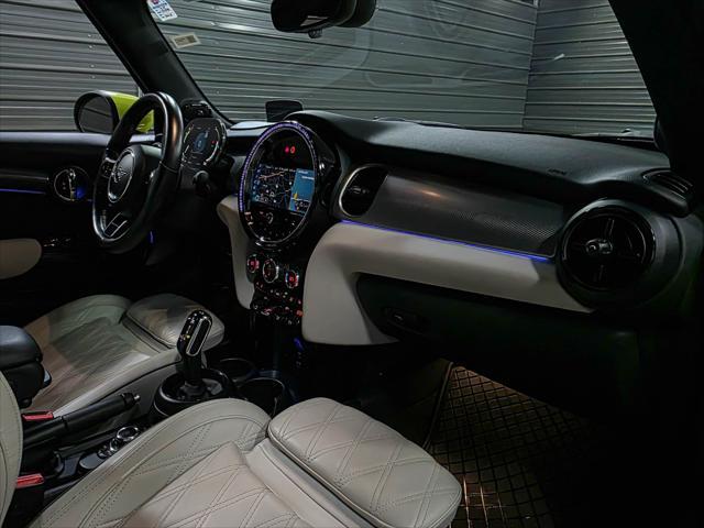 Photo of 2022 Zesty Yellow MINI Convertible