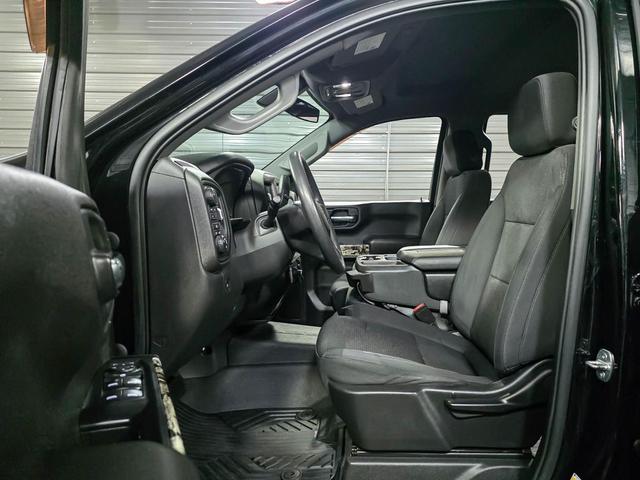 Photo of 2021 Black Chevrolet Silverado 1500
