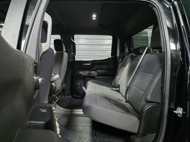 Photo of 2021 Black Chevrolet Silverado 1500