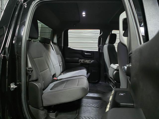 Photo of 2021 Black Chevrolet Silverado 1500