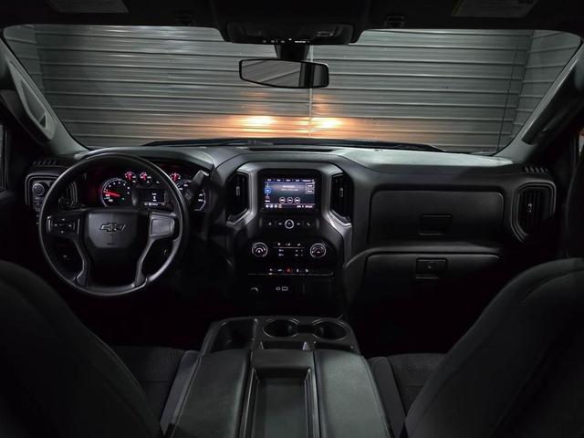 Photo of 2021 Black Chevrolet Silverado 1500