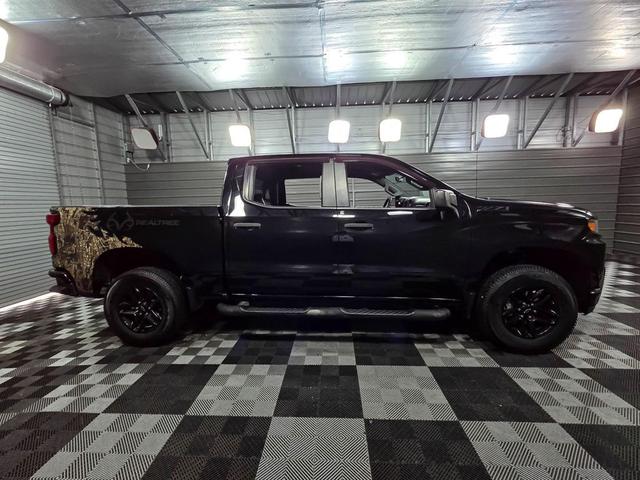 Photo of 2021 Black Chevrolet Silverado 1500