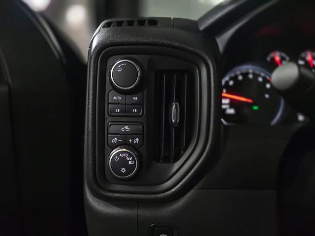 Photo of 2021 Black Chevrolet Silverado 1500