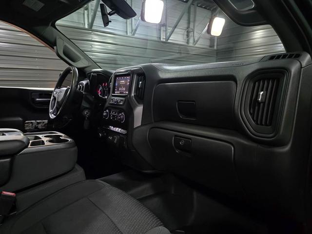 Photo of 2021 Black Chevrolet Silverado 1500