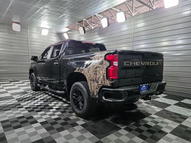 Photo of 2021 Black Chevrolet Silverado 1500