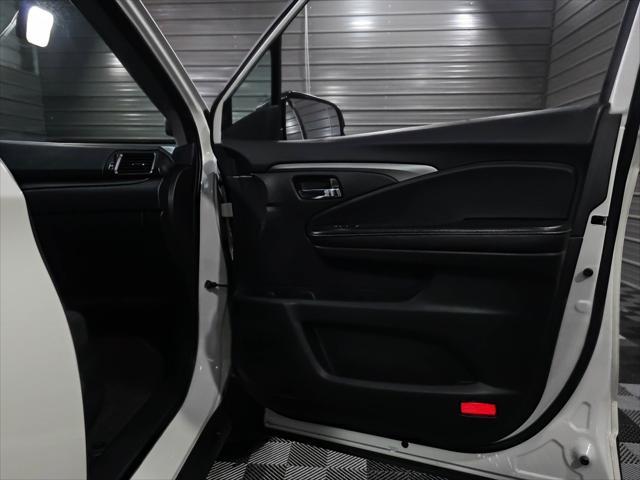 Photo of 2019 White Diamond Pearl Honda Ridgeline