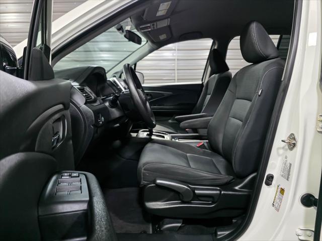 Photo of 2019 White Diamond Pearl Honda Ridgeline