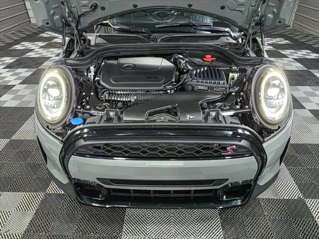 Photo of 2022 White Silver Metallic MINI Hardtop