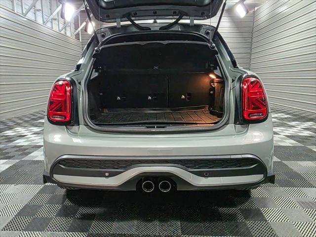 Photo of 2022 White Silver Metallic MINI Hardtop