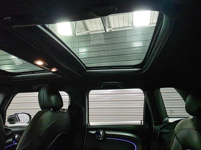 Photo of 2022 White Silver Metallic MINI Hardtop