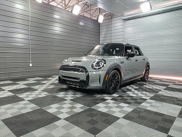 Photo of 2022 White Silver Metallic MINI Hardtop
