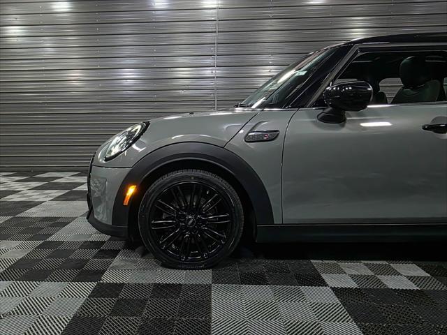 Photo of 2022 White Silver Metallic MINI Hardtop