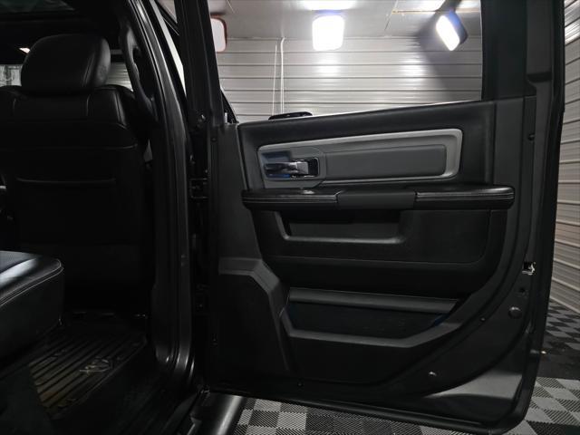 Photo of 2017 Granite Crystal Metallic Clearcoat RAM 2500