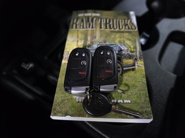 Photo of 2017 Granite Crystal Metallic Clearcoat RAM 2500