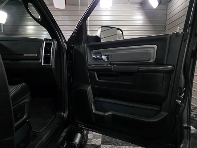 Photo of 2017 Granite Crystal Metallic Clearcoat RAM 2500