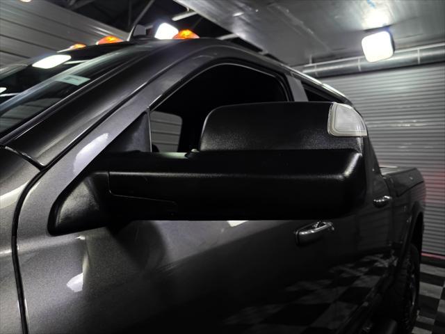 Photo of 2017 Granite Crystal Metallic Clearcoat RAM 2500