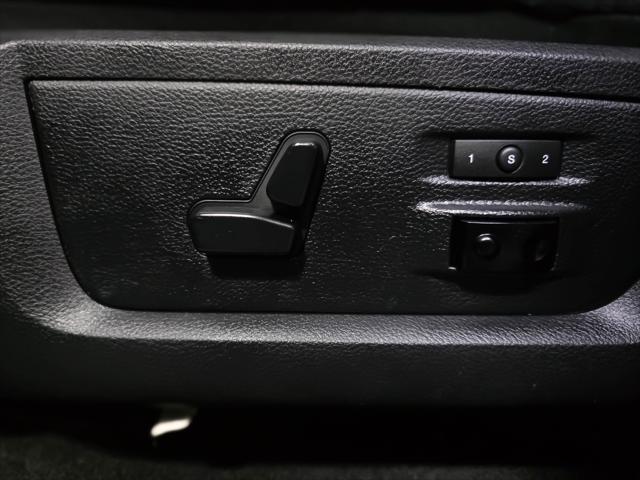 Photo of 2017 Granite Crystal Metallic Clearcoat RAM 2500