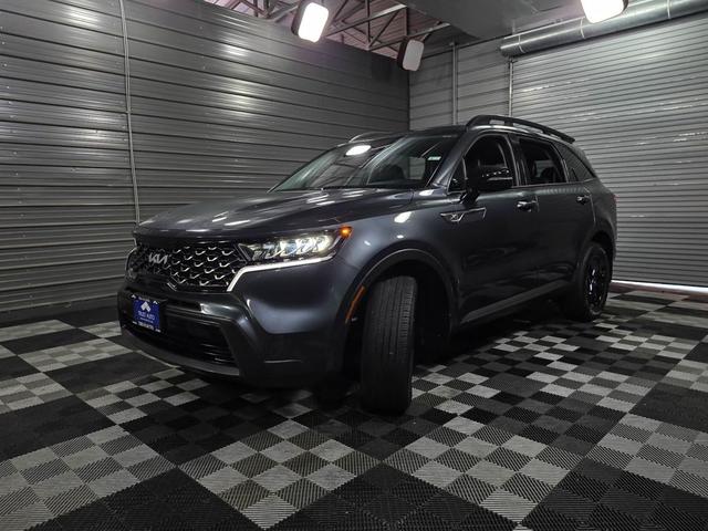 Photo of 2022 Gravity Grey Kia Sorento