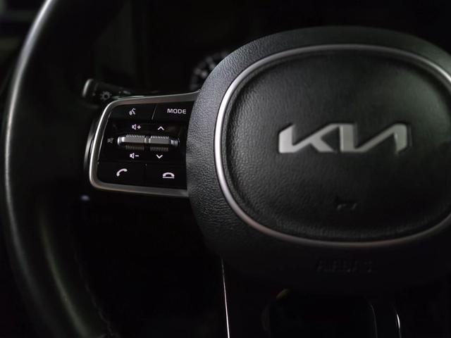 Photo of 2022 Gravity Grey Kia Sorento