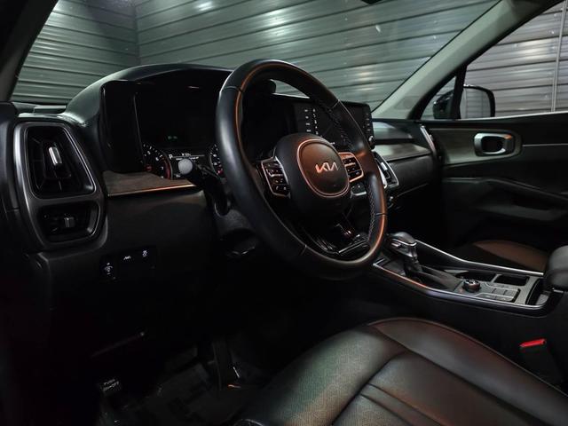 Photo of 2022 Gravity Grey Kia Sorento