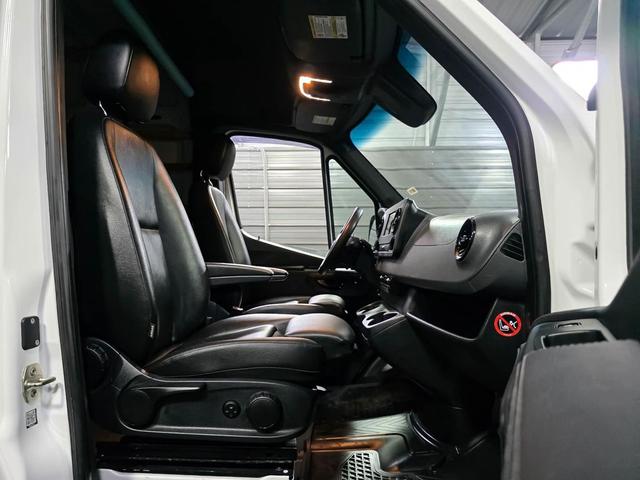 Photo of 2020 Arctic White Mercedes-Benz Sprinter 2500