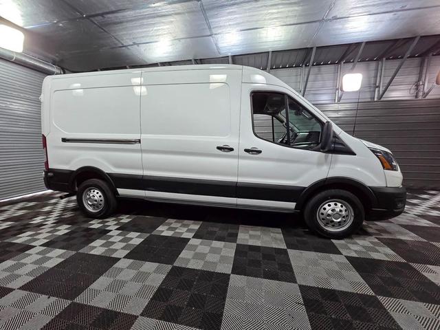 Photo of 2020 Oxford White Ford Transit-250