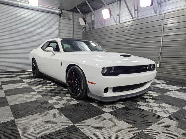 Photo of 2020 White Knuckle Clearcoat Dodge Challenger