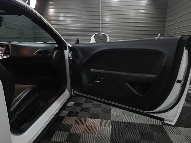 Photo of 2020 White Knuckle Clearcoat Dodge Challenger