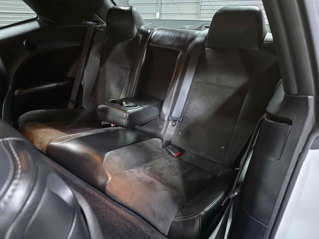 Photo of 2020 White Knuckle Clearcoat Dodge Challenger