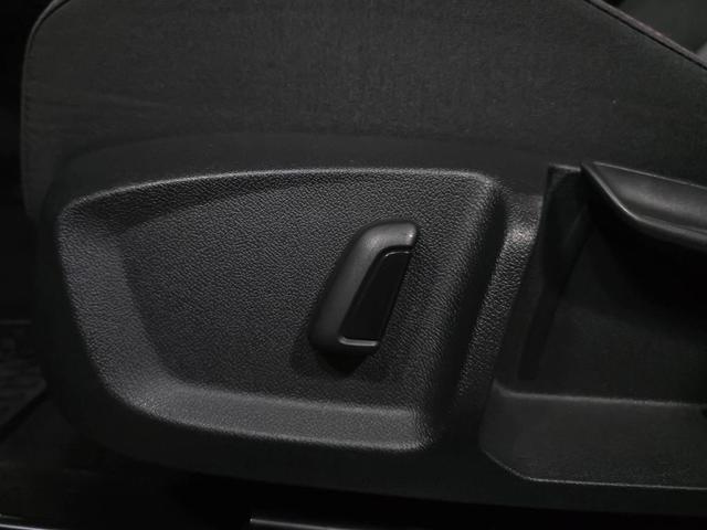 Photo of 2024 Opal White Pearl Volkswagen Golf GTI